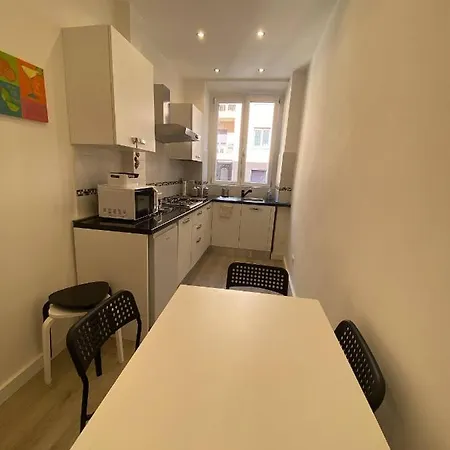 Апартаменты Apartment Near The Colosseum With Metro Line A A 2-Minute Walk Away Рим