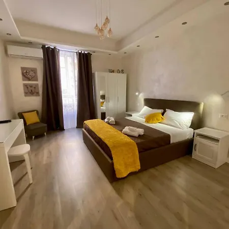 Apartment Near The Colosseum With Metro Line A A 2-Minute Walk Away Апартаменты