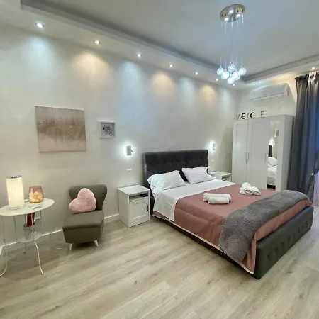 Apartment Near The Colosseum With Metro Line A A 2-Minute Walk Away * Rome